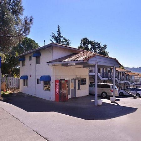 Americas Best Value Inn And Suites Клирлейк Экстерьер фото
